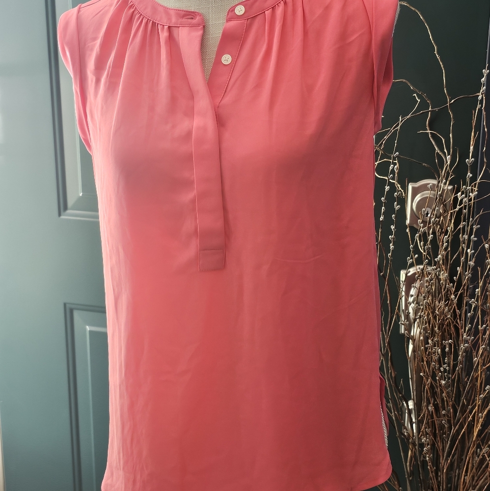 Summer sleeveless blouse